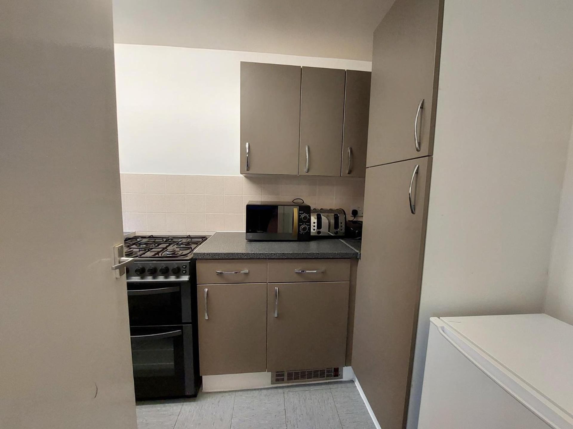 Lovely 2-Bed House In The Heart Of Woodhouse Leeds Leeds  Bagian luar foto